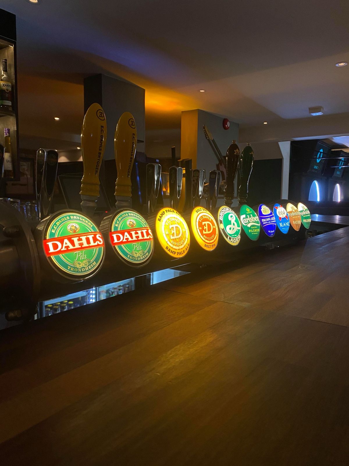 Tordenskjold Pub bar with draught beer selection