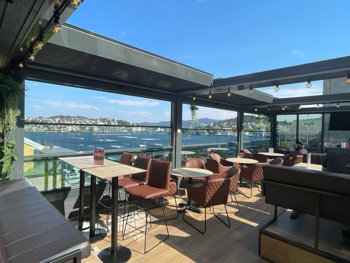 Winter garden with harbour view